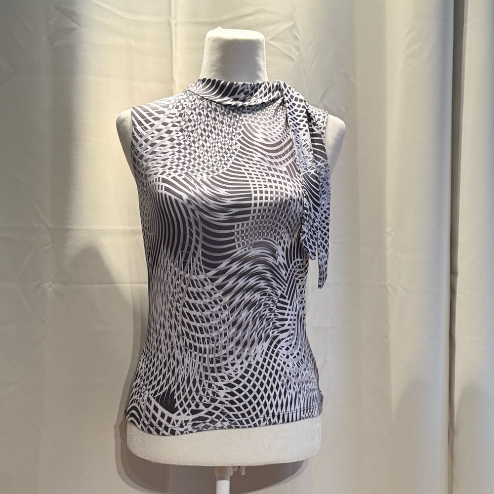 Vintage 90’s Black and White Together USA abstract tank top